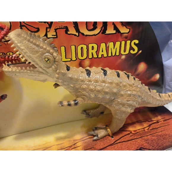 Disney Animal Kingdom Dinosaur Carnotaurus vs Alioramus Rubber Latex Battle Set - Picture 5 of 8